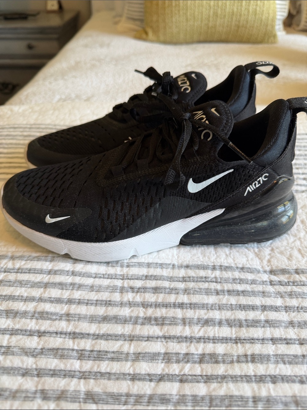 Nike Air Max 270 Women’s Sneakers - Black/White